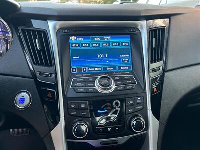 2013 Hyundai SONATA SE 2.0T LTD LEATHER AND MOONROOF  ONE OWNER SENIOR CITZENS VEHICLE SUPER LOW MILES - Photo 18 - Brooklyn, NY 11218