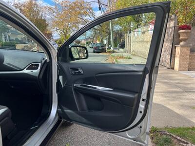 2012 Dodge Journey SXT 7 PASSENGER PA ONE OWNER GARAGE KEPT  NEW TIRES AND BRAKES ALL ORIGINAL   PAINT LIKE NEW - Photo 86 - Brooklyn, NY 11218