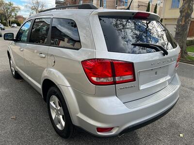 2012 Dodge Journey SXT 7 PASSENGER PA ONE OWNER GARAGE KEPT  NEW TIRES AND BRAKES ALL ORIGINAL   PAINT LIKE NEW - Photo 2 - Brooklyn, NY 11218