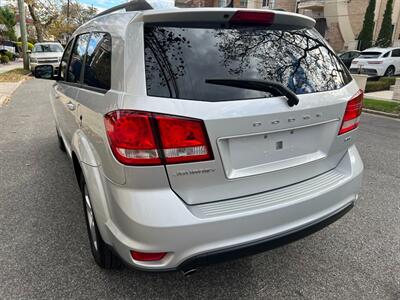 2012 Dodge Journey SXT 7 PASSENGER PA ONE OWNER GARAGE KEPT  NEW TIRES AND BRAKES ALL ORIGINAL   PAINT LIKE NEW - Photo 7 - Brooklyn, NY 11218
