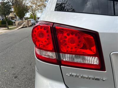 2012 Dodge Journey SXT 7 PASSENGER PA ONE OWNER GARAGE KEPT  NEW TIRES AND BRAKES ALL ORIGINAL   PAINT LIKE NEW - Photo 73 - Brooklyn, NY 11218