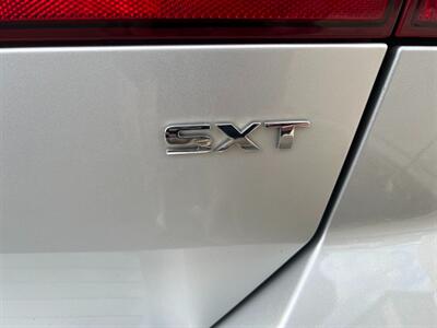 2012 Dodge Journey SXT 7 PASSENGER PA ONE OWNER GARAGE KEPT  NEW TIRES AND BRAKES ALL ORIGINAL   PAINT LIKE NEW - Photo 76 - Brooklyn, NY 11218