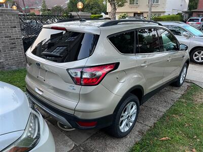 2018 Ford Escape SE 4WD  NEW JERSEY ONE OWNER  FULLY SERVICED NEW TIRES AND BRAKES - Photo 2 - Brooklyn, NY 11218