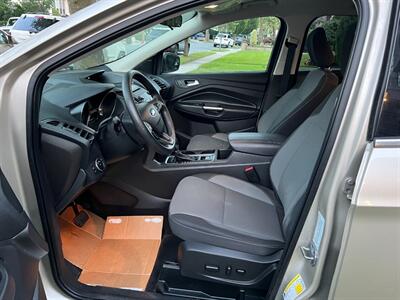2018 Ford Escape SE 4WD  NEW JERSEY ONE OWNER  FULLY SERVICED NEW TIRES AND BRAKES - Photo 14 - Brooklyn, NY 11218