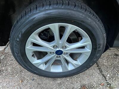 2018 Ford Escape SE 4WD  NEW JERSEY ONE OWNER  FULLY SERVICED NEW TIRES AND BRAKES - Photo 10 - Brooklyn, NY 11218