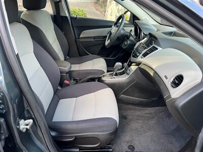 2013 Chevrolet Cruze LS Auto   - Photo 15 - Brooklyn, NY 11218