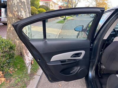 2013 Chevrolet Cruze LS Auto   - Photo 20 - Brooklyn, NY 11218
