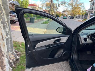 2013 Chevrolet Cruze LS Auto   - Photo 19 - Brooklyn, NY 11218