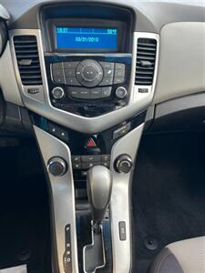 2013 Chevrolet Cruze LS Auto   - Photo 38 - Brooklyn, NY 11218