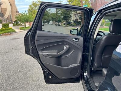 2018 Ford Escape SE 4WD 19 " FACTORY BLACK WHEELS NAVIGATION  PA ONE OWNER NEW  CONTINENTAL TIRES AND BRAKES FULLY SERVICED - Photo 14 - Brooklyn, NY 11218