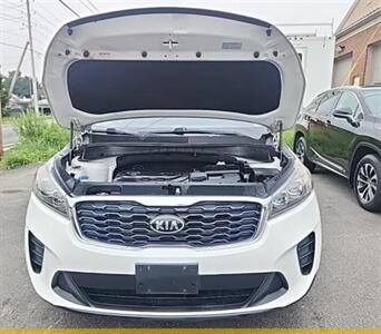 2019 Kia Sorento LX 3RD ROW SEATING  GREAT ALTERNATIVE FOR A MINI VAN NEW TIRES AND BRAKES FULLY SERVICED - Photo 7 - Brooklyn, NY 11218