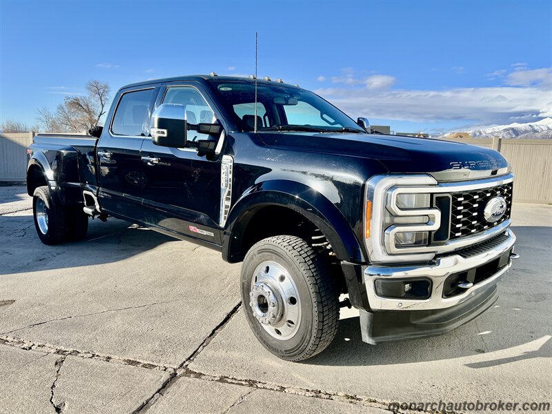 2023 Ford F-450 Super Duty Lariat  