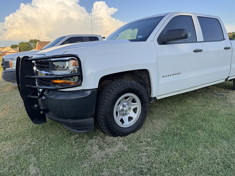 2018 Chevrolet Silverado 1500 Work Truck - Photo 1 - Paradise, TX 76073