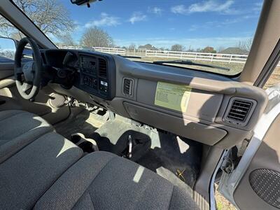 2004 Chevrolet Silverado 1500 Work Truck   - Photo 10 - Paradise, TX 76073