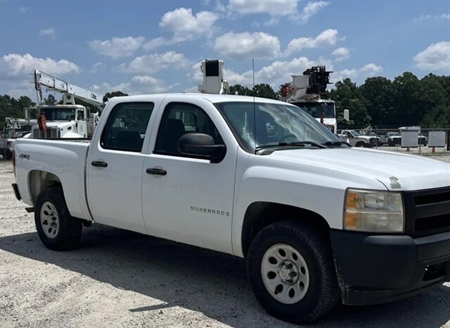 2007 Chevrolet Silverado 1500 Work Truck - Photo 1 - Paradise, TX 76073