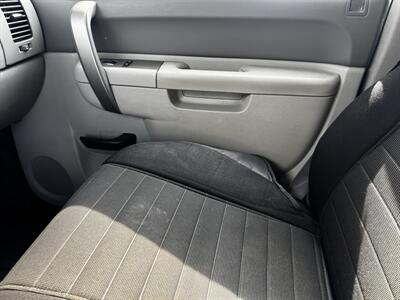 2011 Chevrolet Silverado 2500HD Work Truck   - Photo 28 - Paradise, TX 76073