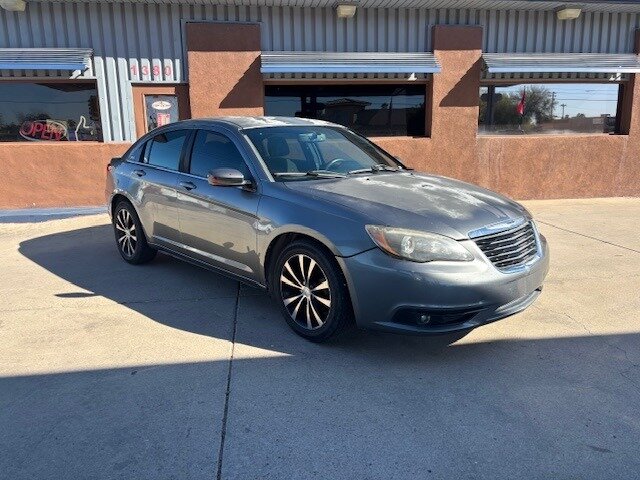 2013 Chrysler 200 Touring   - Photo 1 - Tucson, AZ 85705