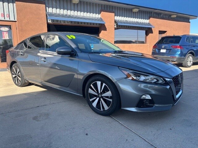 2019 Nissan Altima SV's photo