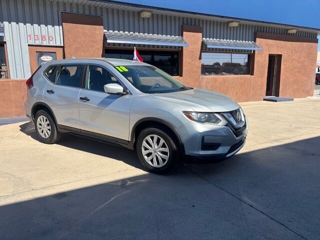 2018 Nissan Rogue SV   - Photo 1 - Tucson, AZ 85705