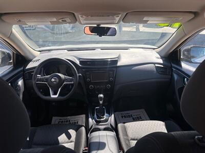 2018 Nissan Rogue SV   - Photo 6 - Tucson, AZ 85705