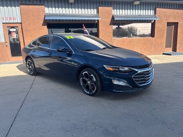 2022 Chevrolet Malibu LT   - Photo 1 - Tucson, AZ 85705