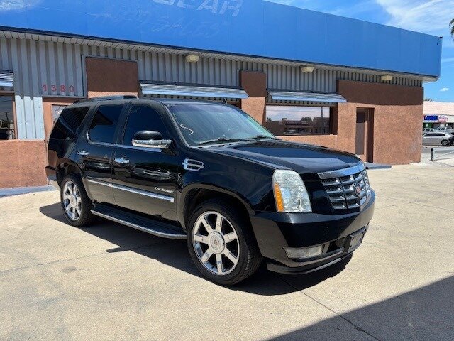 2014 Cadillac Escalade Luxury   - Photo 1 - Tucson, AZ 85705