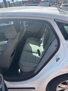 2021 Chevrolet Malibu LT   - Photo 4 - Tucson, AZ 85705