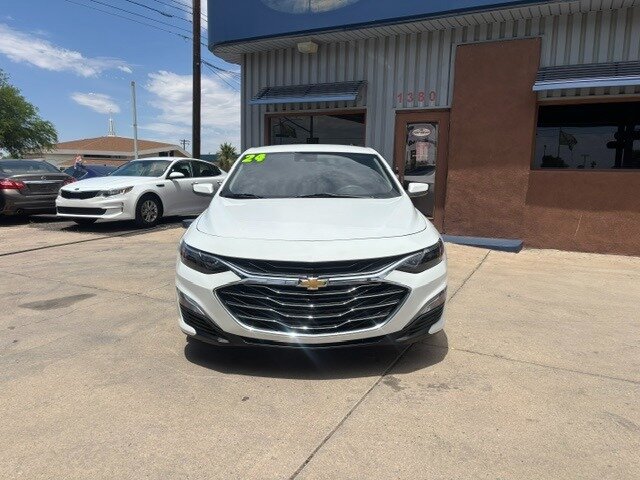 2024 Chevrolet Malibu LS - Photo 2 - Tucson, AZ 85705