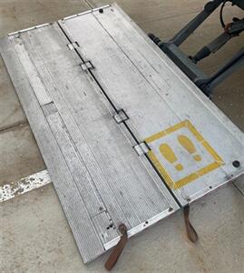 2024 Isuzu NPR HD   - Photo 12 - Geneva, OH 44041