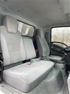 2018 Isuzu NQR   - Photo 12 - Geneva, OH 44041