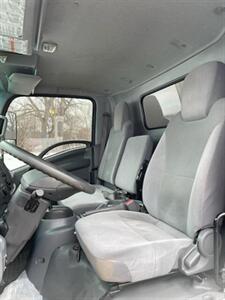 2018 Isuzu NQR   - Photo 11 - Geneva, OH 44041