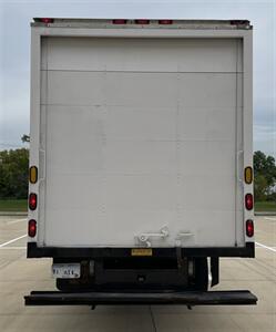 2013 Isuzu NPR HD 20' Box - Photo 5 - Geneva, OH 44041