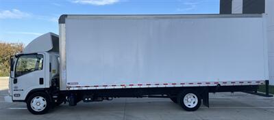 2020 Isuzu NRR 24' Box   - Photo 3 - Geneva, OH 44041