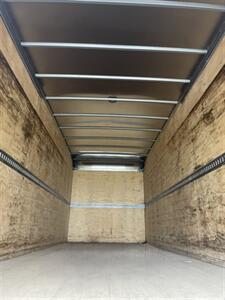 2020 Isuzu NRR 24' Box   - Photo 15 - Geneva, OH 44041
