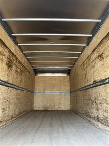 2020 Isuzu NRR 24' Box - Photo 9 - Geneva, OH 44041