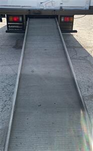 2008 Isuzu NRR 24' Box + Walk Ramp - Photo 8 - Geneva, OH 44041