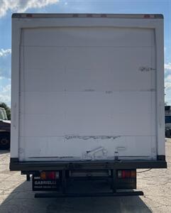 2008 Isuzu NRR 24' Box + Walk Ramp - Photo 5 - Geneva, OH 44041
