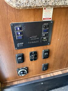 2013 Coachmen Leprechaun E-350 SD - Photo 6 - Quincy, CA 95971