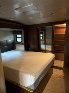 2015 Heartland Bighorn 3160 EL   - Photo 9 - Quincy, CA 95971