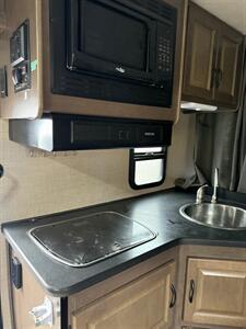 2018 Thor MOTOR COACH M-23A - MAJESTIC E-350 SD   - Photo 25 - Quincy, CA 95971