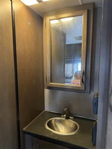 2018 Thor MOTOR COACH M-23A - MAJESTIC E-350 SD   - Photo 15 - Quincy, CA 95971