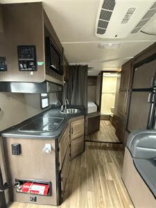 2018 Thor MOTOR COACH M-23A - MAJESTIC E-350 SD   - Photo 10 - Quincy, CA 95971
