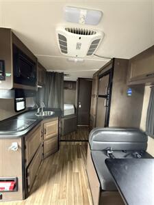 2018 Thor MOTOR COACH M-23A - MAJESTIC E-350 SD   - Photo 31 - Quincy, CA 95971