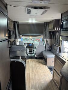2018 Thor MOTOR COACH M-23A - MAJESTIC E-350 SD   - Photo 17 - Quincy, CA 95971
