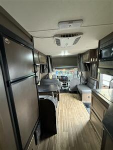 2018 Thor MOTOR COACH M-23A - MAJESTIC E-350 SD   - Photo 18 - Quincy, CA 95971