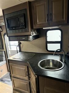 2018 Thor MOTOR COACH M-23A - MAJESTIC E-350 SD   - Photo 12 - Quincy, CA 95971