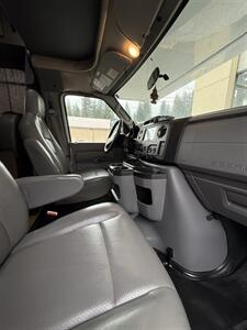 2018 Thor MOTOR COACH M-23A - MAJESTIC E-350 SD   - Photo 8 - Quincy, CA 95971