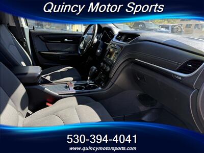 2017 Chevrolet Traverse LT - Photo 6 - Quincy, CA 95971