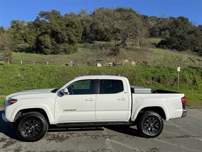 2020 Toyota Tacoma SR5 V6   - Photo 2 - Santa Rosa, CA 95404