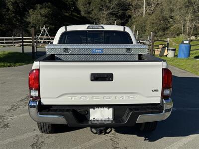 2020 Toyota Tacoma SR5 V6   - Photo 4 - Santa Rosa, CA 95404